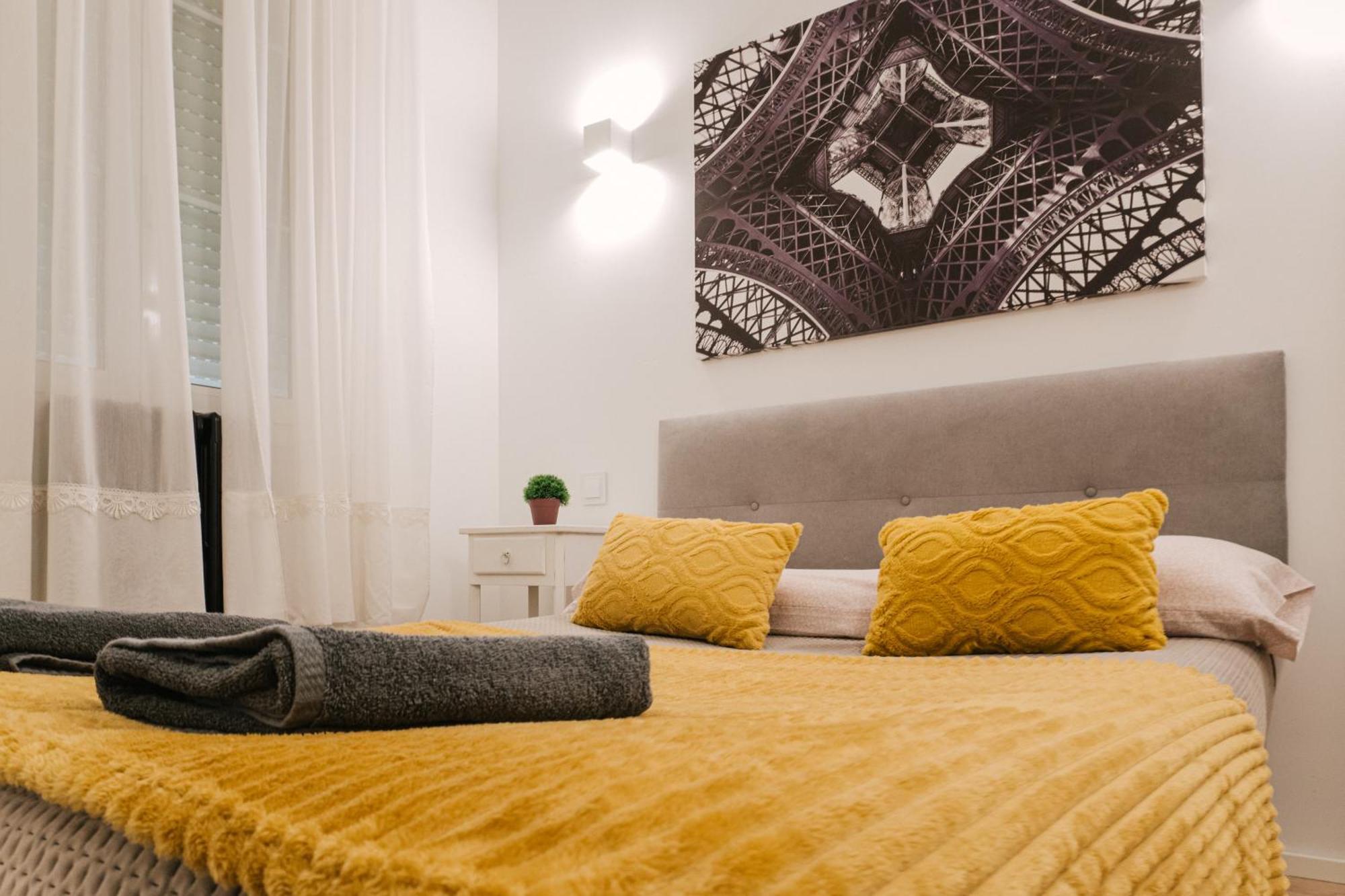 Lujoso Y Amplio Apartamento Con Parking Incluido Leon Luaran gambar