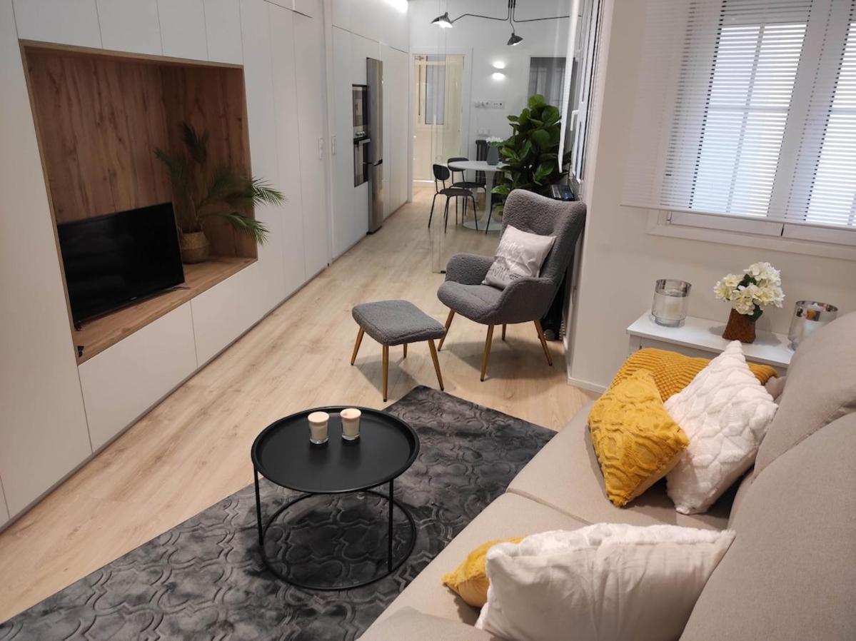 Lujoso Y Amplio Apartamento Con Parking Incluido Leon Luaran gambar